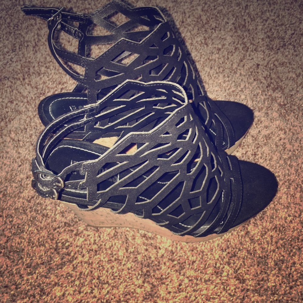 Women's wedge sandals nwt fit 8- 8 1/2 foot